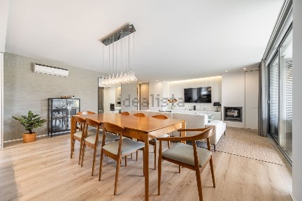 Apartamento T3 à venda na Rua do Pq. Norte