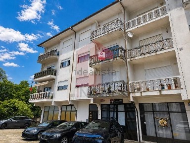 Apartamento T3 à venda em Loureira