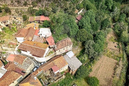 Moradia independente à venda em Vila Nova de Monsarros