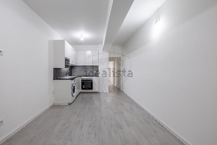 Apartamento T1 à venda na Avenida de Santo António