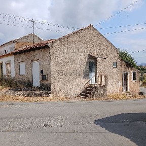 Moradia independente à venda em Tomar e Santa Maria dos Olivais