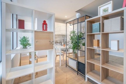 Apartamento T0 à venda na Rua Comandante José Luis de Pina