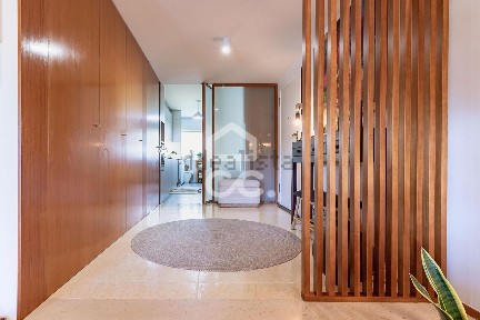 Apartamento T3 à venda na Rua Miguel Torga