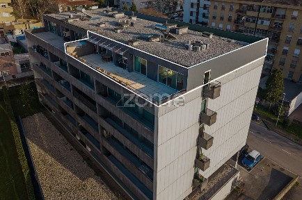 Apartamento T4 à venda na Rua do Salgueiral s/n