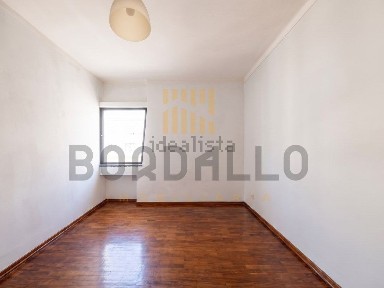 Apartamento T3 à venda na Rua do Capitão Filipe de Sousa