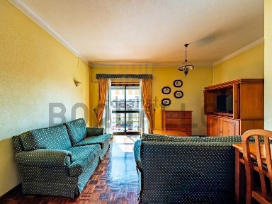 Apartamento T3 à venda na Rua Gil Vicente
