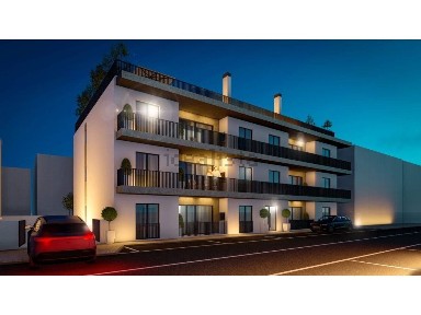 Apartamento T3 à venda na Rua Forno da Cal