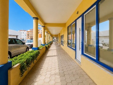 Apartamento T3 à venda na Avenida Doutor Joaquim de Albuquerque