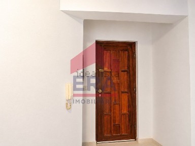 Apartamento T2 à venda na Avenida da Praia