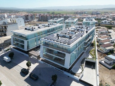 Apartamento T1 à venda na Avenida Marginal