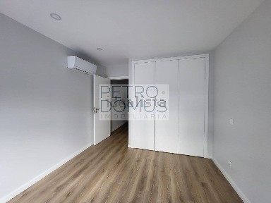 Apartamento T2 à venda na Rua Júlia da Costa Portela