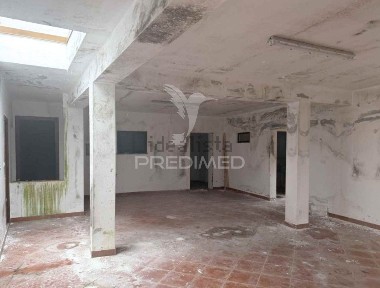 Casa ou moradia à venda em Vila Nova de Monsarros