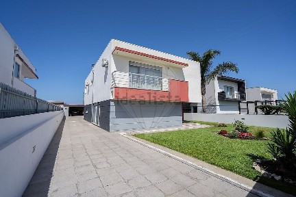 Bustos - Troviscal - Mamarrosa, Rua Engenheiro Mário Pato