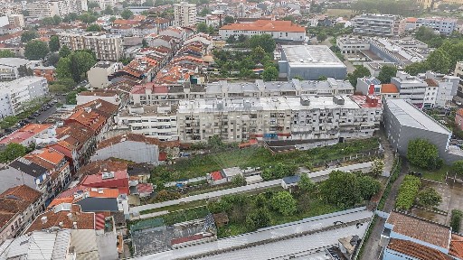 Apartamento T2 à venda na Rua do Taxa