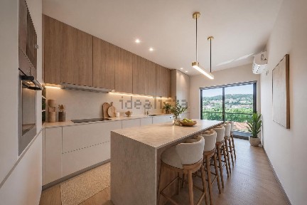 Apartamento T3 à venda na Rua de Mourens, 34