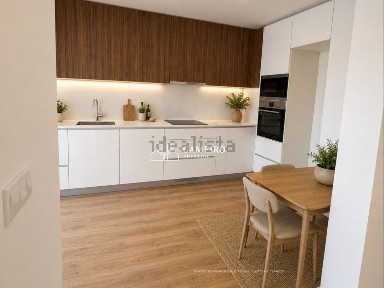Apartamento T3 à venda na Rua de Santa Mónica