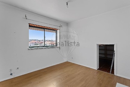 Apartamento T2 à venda na Rua Camb les Bains