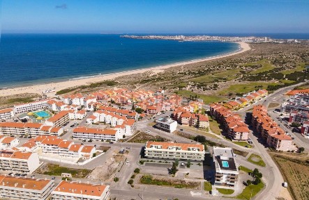 Apartamento T3 à venda na Praia da Consolação