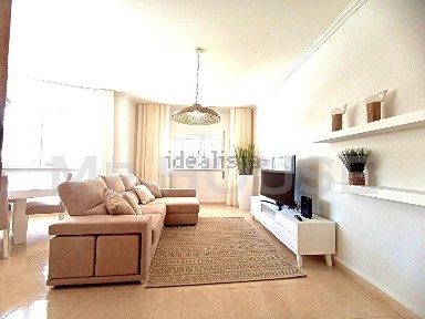Apartamento T3 à venda na Avenida Manuel Remígio