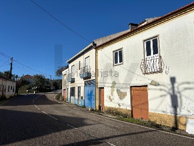 Casa ou moradia à venda no Largo da Igreja