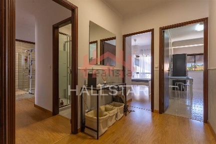 Apartamento T3 à venda na Rua Tomé Pires, 80