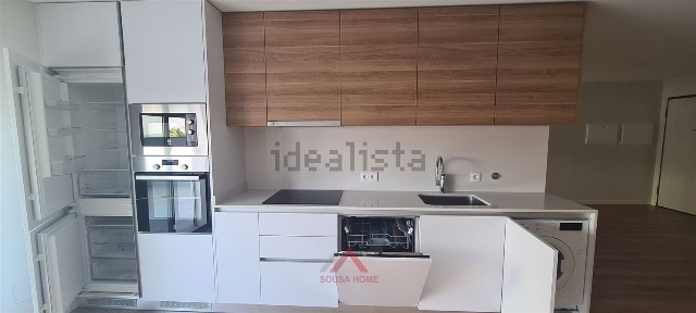 Apartamento T2 à venda em Marrazes e Barosa