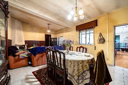 Moradia independente à venda em São Lourenço do Bairro