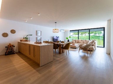 Apartamento T2 à venda na Avenida Vieira Guimarães, 71