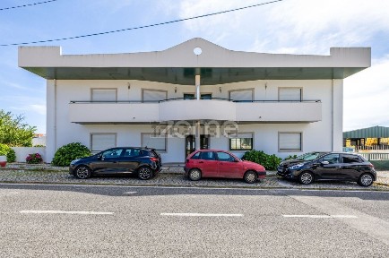 Apartamento T3 à venda na Rua da Ilha do Pico, 25