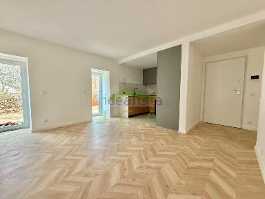 Apartamento T1 à venda na Rua das Olarias