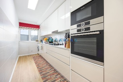 Apartamento T3 à venda na Rua 25 de Abril, 94
