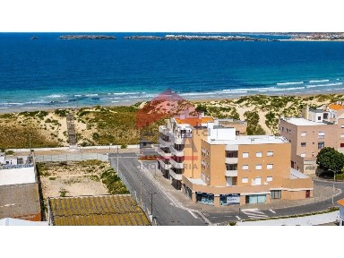 Apartamento T3 à venda na Avenida Monsenhor Bastos