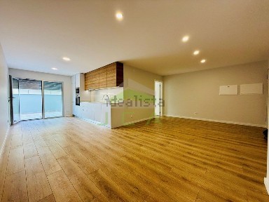 Apartamento T2 à venda em Marrazes e Barosa