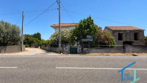Casa de aldeia à venda em Olalhas