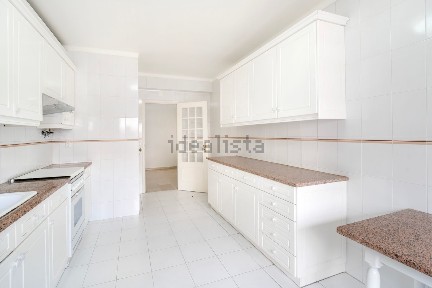Leiria - Pousos - Barreira e Cortes, Cidade de Leiria, Bairro Portela - Marquês de Pombal