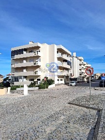 Apartamento T2 à venda na Rua Adelaide Félix