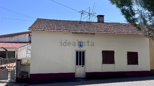 Moradia geminada à venda na Rua de São Pedro, 13