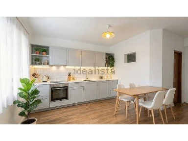 Apartamento T2 à venda na Avenida Porto Santo, 12