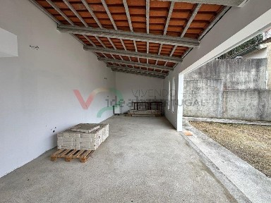 Moradia independente à venda em Viela dos Louros