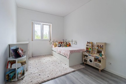 Apartamento T3 à venda na Praça do Vidreiro, 9
