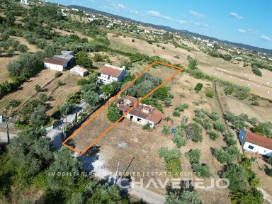 Moradia independente à venda em Tomar e Santa Maria dos Olivais