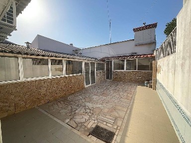 Moradia independente à venda em Couço