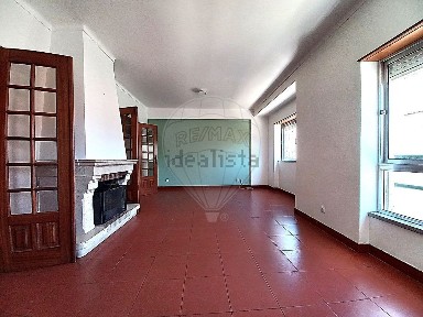 Apartamento T4 à venda na Rua do Sacramento