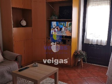 Apartamento T2 à venda na Rua Fialho de Almeida, 2