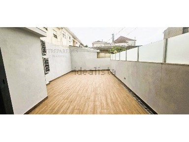 Andar de moradia à venda na Rua 20