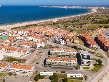 Apartamento T3 à venda na Rua Doutor Francisco Sá Carneiro