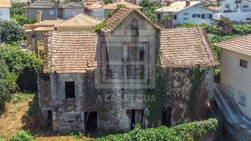 Moradia independente à venda em Pindelo s/n
