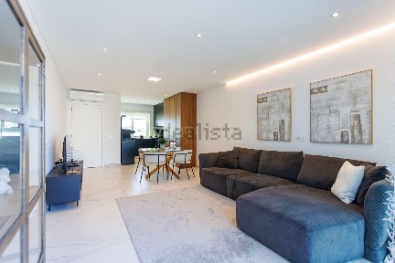 Apartamento T2 à venda no Caminho Real, 54