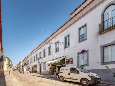 Arrendamento de espaço comercial em Évora