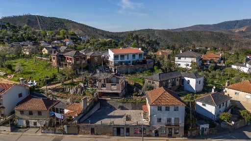 Casa ou moradia à venda em Canelas e Espiunca